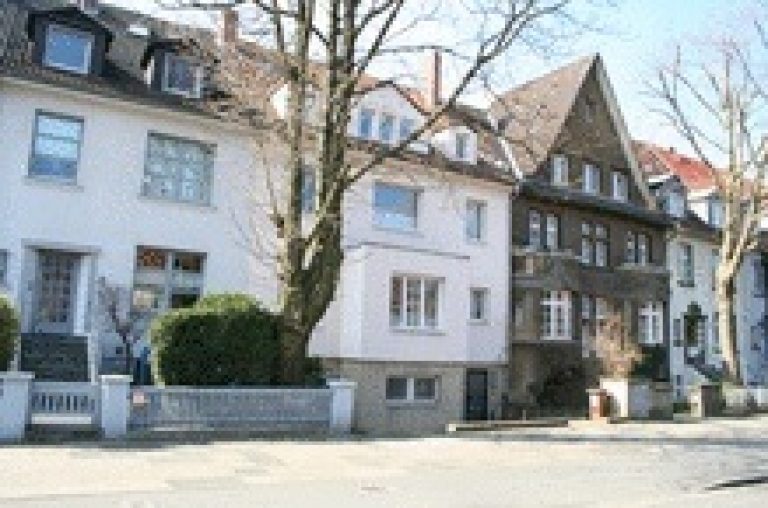 Stadtvilla mit großem Grundstück an der Bult 